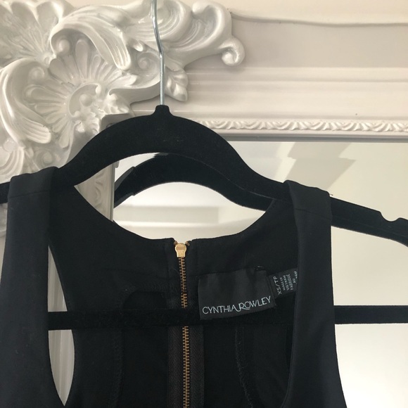 Classic Cynthia Rowley Dress with Gold Zipper XS - Picture 2 of 3